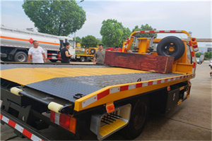 海淀区附近拖车电话号码服务